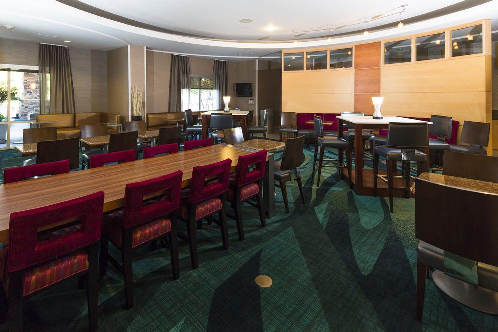 สปริงฮิลล์ สวีท แซคราเมนโต แอร์พอร์ต นาโตมัส Hotel ซาคราเมนโต ภายนอก รูปภาพ